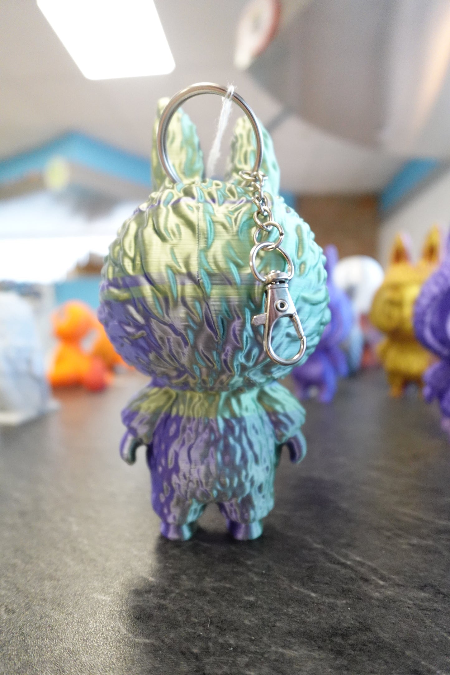 Labubu Vert/Violet 15CM AVEC PORTE-CLE