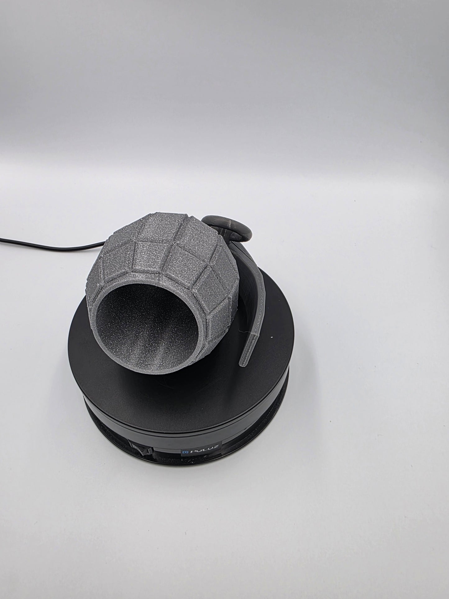 Cache boule attelage Grenade