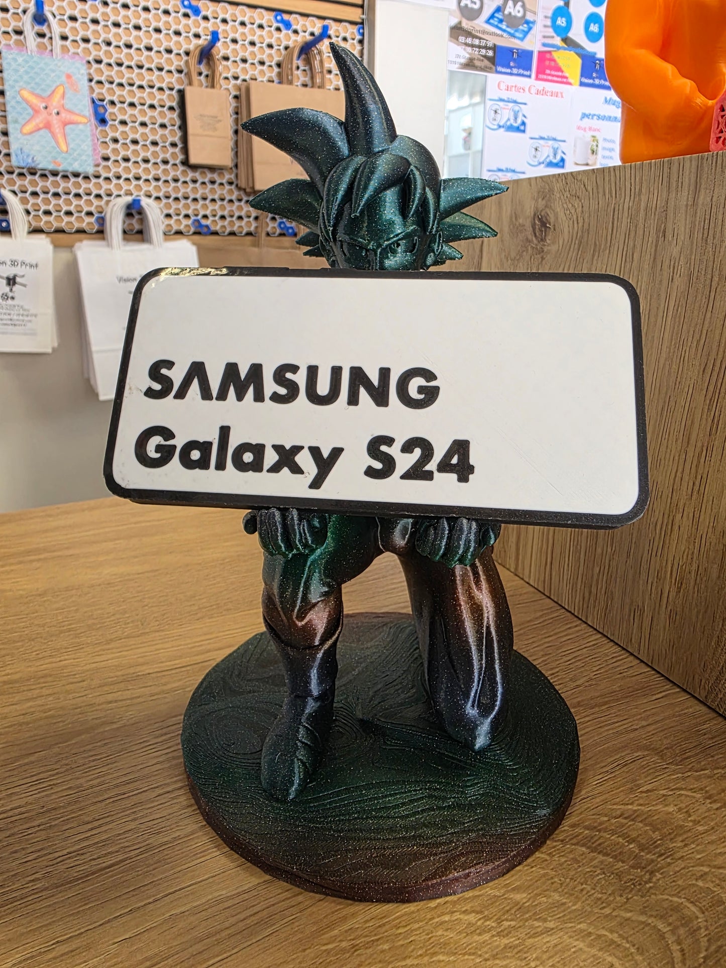Support Smartphone Saiyan
