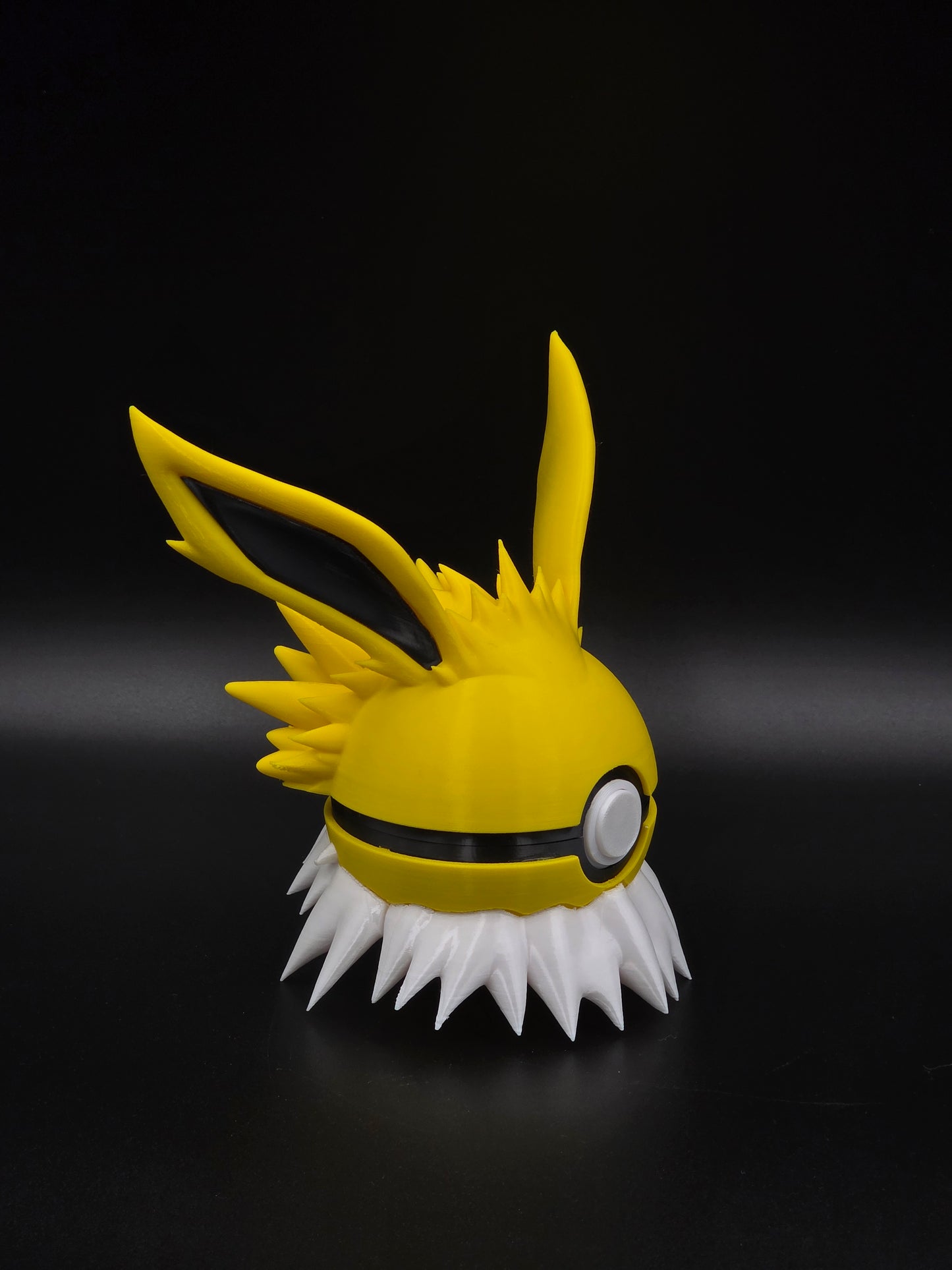 ⚡ Pokéball Électrique – Design Inspiré d’Évoli ⚡
