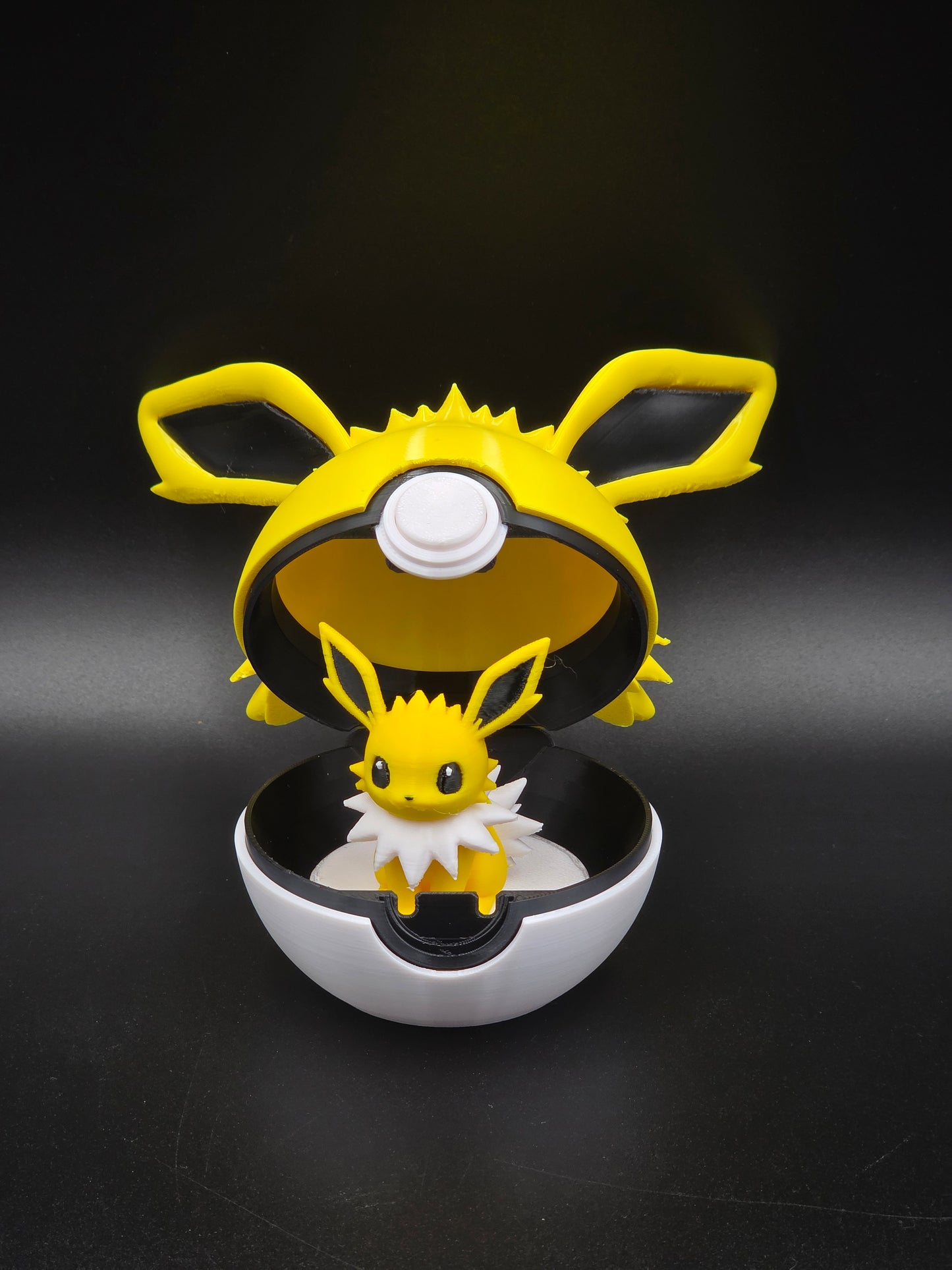 ⚡ Pokéball Voltali – Édition Électrique ⚡